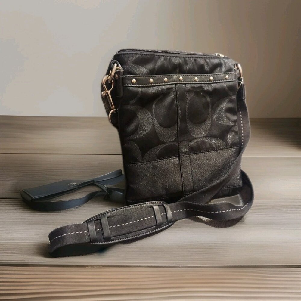 Coach Signature Stripe Studded‎ Shimmer File bag Black Crossbody 42020 GUC Rare